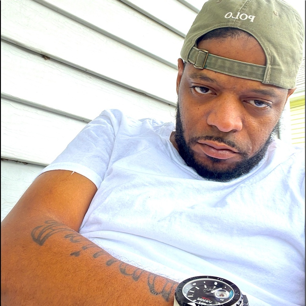 Meet your Posher, Adam